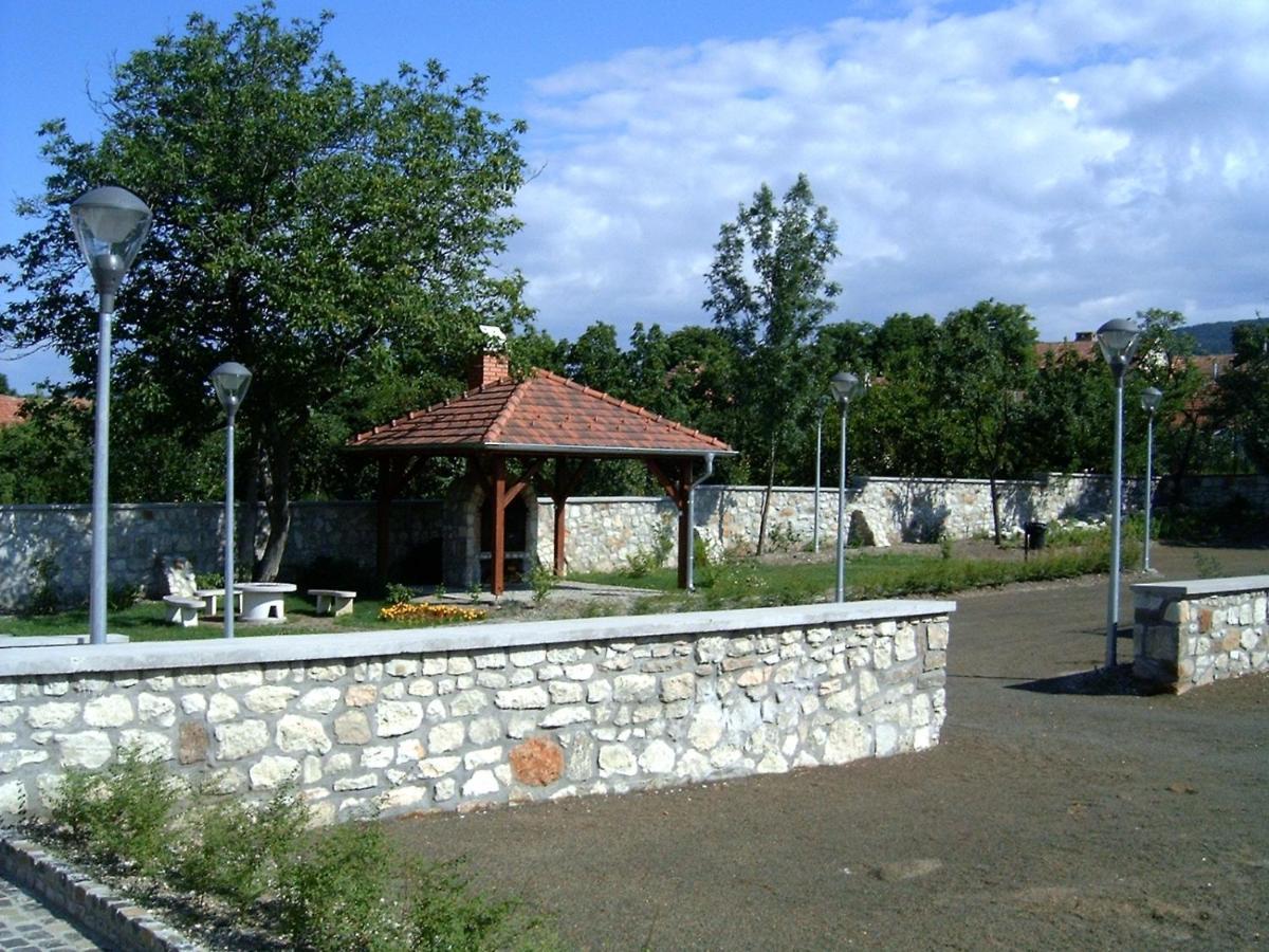 Bártfay Udvarház Tállya Exterior foto